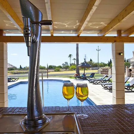 Catalina Polit Villa
