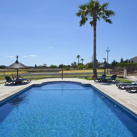 Catalina Polit Villa *